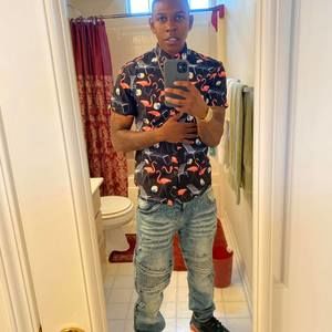 Meet your Posher, Isaiah delante